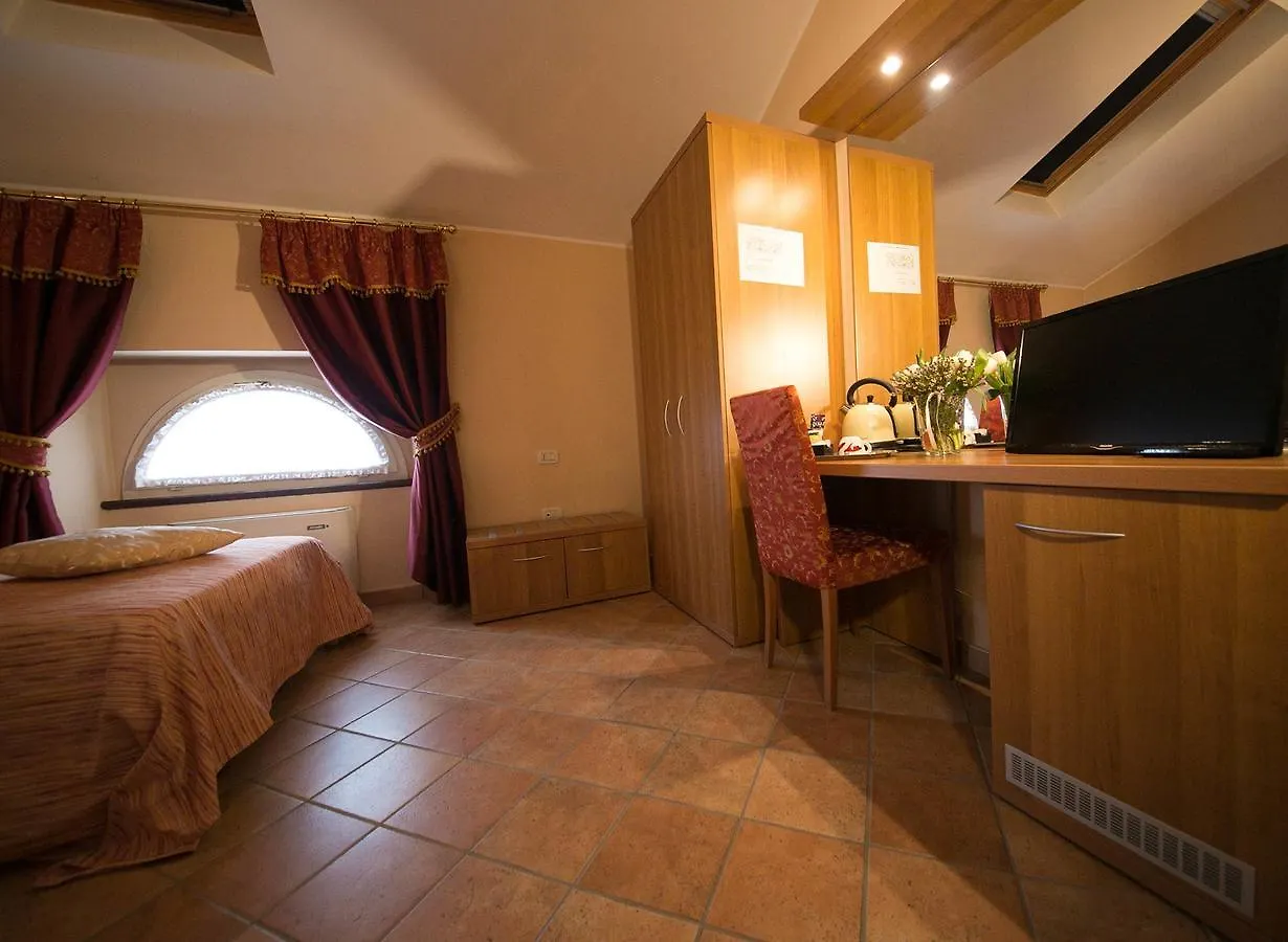Locanda Ca' Rossa San Giovanni in Croce 3*,  Italien