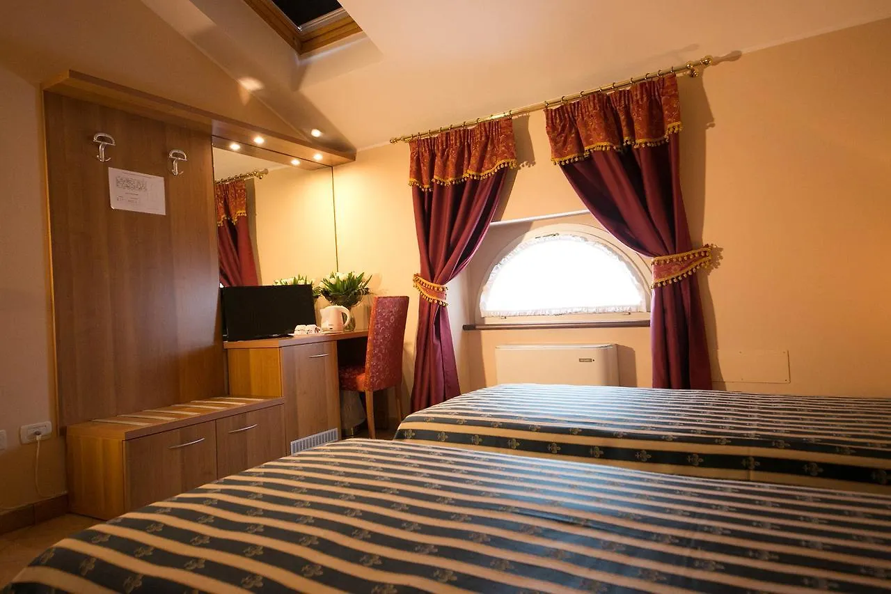 Locanda Ca' Rossa San Giovanni in Croce 3*,